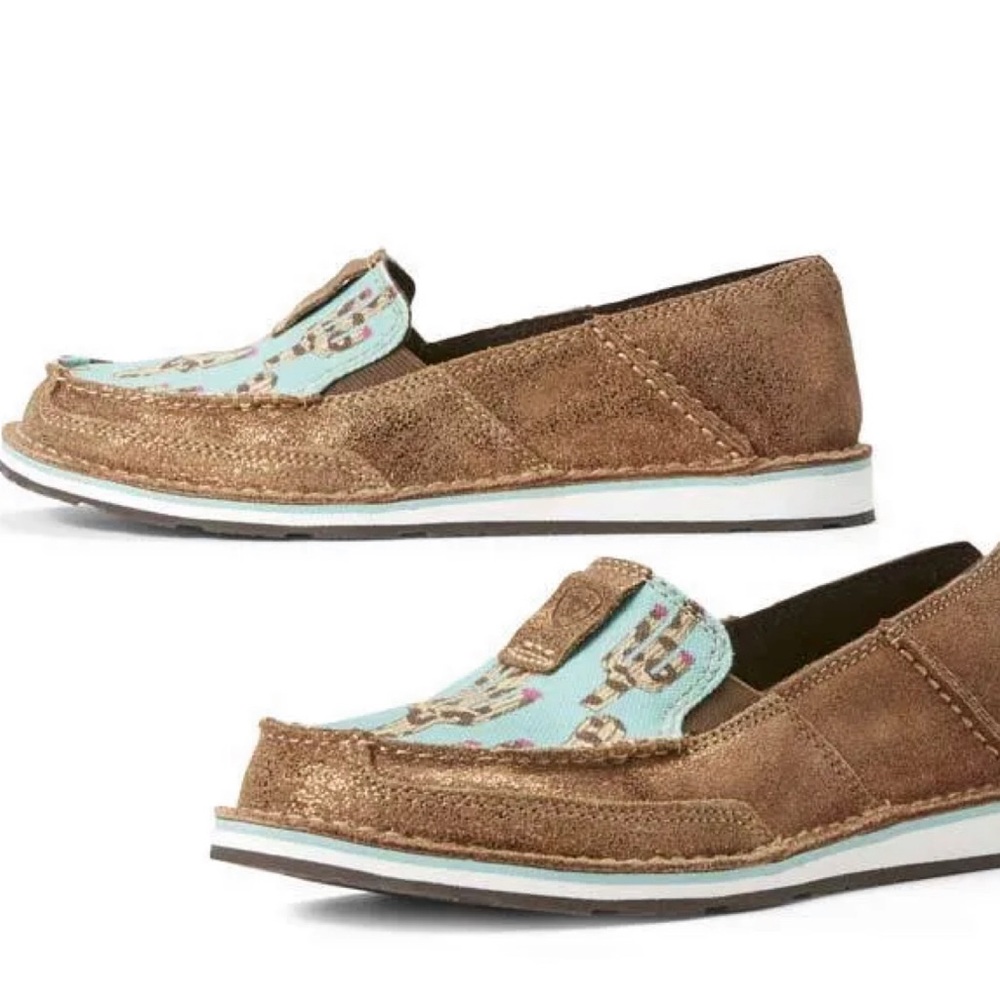 Ariat Cruisers shoes. Ladies 10